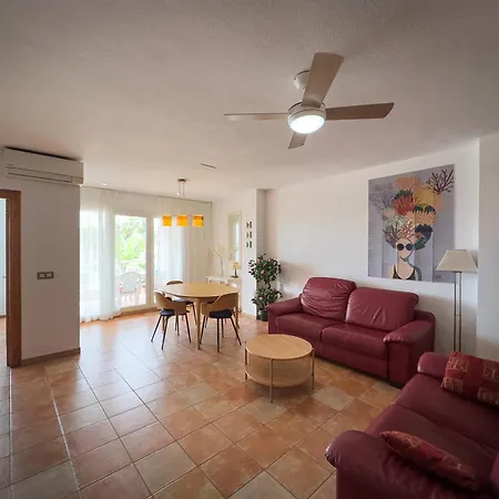 Beachfront Primera Linea 2-06 *