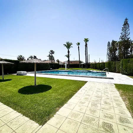 Beachfront Primera Linea 2-06 Apartment *
